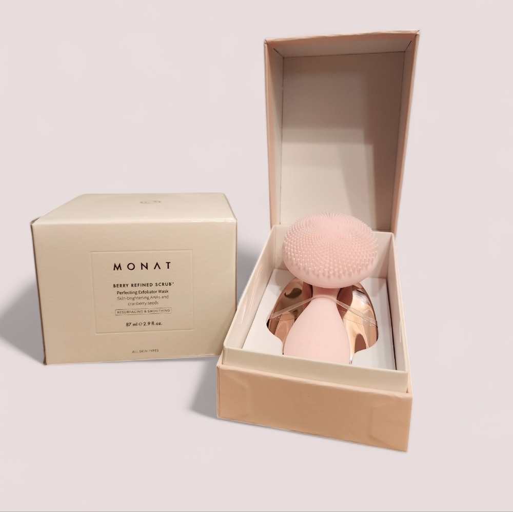 Berry Refined Scrub & Exfoliating Brush